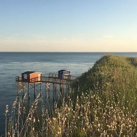 - Ocean Sunset Full View Meschers-sur-Gironde