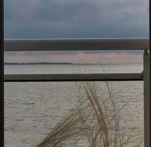 - Ocean Sunset Full View Мешер-сюр-Жиронд